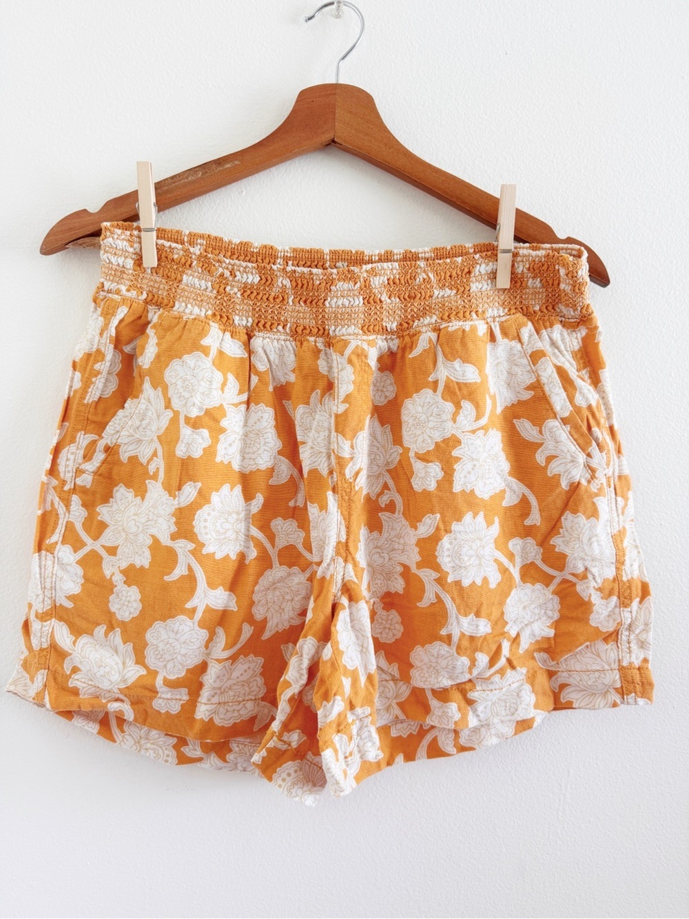 Briggs New York Orange Floral Smocked High Waist Shorts medium - Picture 2 of 5